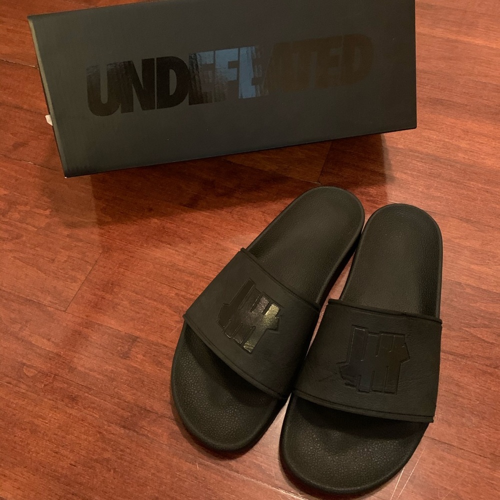 Undefeated slides Worn around the house